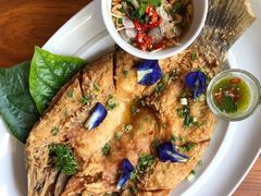 -Chom Cafe and Restaurant