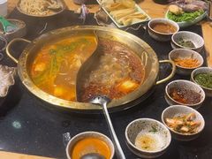 -顶顶汤火牛排火锅·经典铜锅涮肉