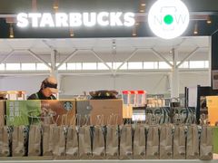 -星巴克(上海虹桥站2A检票口)