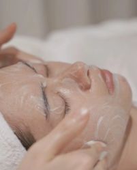 -屿晴·科技美肤SPA美甲美睫