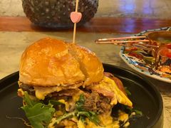 双层牛肉芝士汉堡-The Rug Cafe(王府中环店)