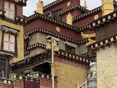 -噶丹松赞林寺