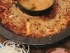 -黄潇洒老火锅(九眼桥宏济巷店)