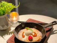 焗酥皮苹果挞配云呢拿雪糕-Oasis Bar & Grill