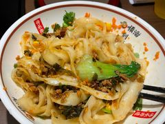 -顺溜·手工刀削面·黑金店(铜锣湾店)