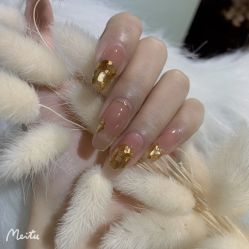 -潮店·虞妃妮轻奢美甲美睫馆