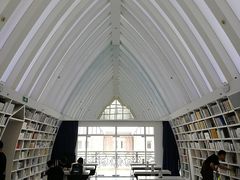 -钟书阁(松江泰晤士小镇店)