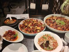 -万重锦·人文川菜馆(骡马市店)