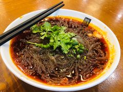 素酸辣粉-重庆小面·抄手(解放碑好吃街店)