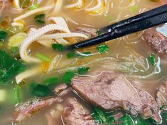牛肉粉丝汤-瞪眼牛煎包·大锅牛肉汤(懿德城店)