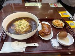 烤鸭腿面-百年老字号·观振兴蟹黄面·三虾面·苏式面(观前街富仁坊巷店)