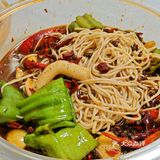 在摄山农贸市场吃到了26年的第一盆龙虾！🦞