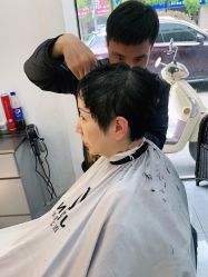 -吉艺心专业美发造型