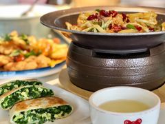 土猪肉炒菜花-北院·果木烤鸭·25年东北菜(创意产业园店)