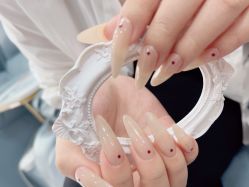 -秀色美甲美睫纹绣护肤