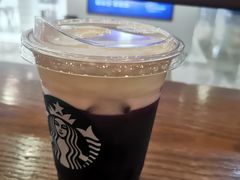 -星巴克(杭州西湖银泰1F店)