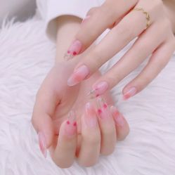 -七彩虹美甲美睫 半永久