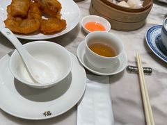 -香港百合居(LCM置汇旭辉广场店)