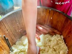 -梁阿婆廿年老牌扣肉糯米饭