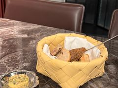 -LESCEDARS Brasserie Bistro香柏树
