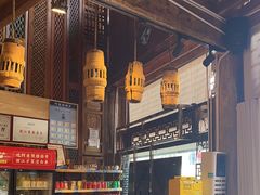 -阿婆情腊排骨火锅(古城旗舰店)