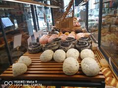 -焙丽拾光(麦凯乐直营店)