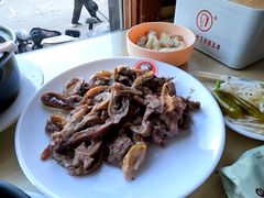 -闫家驴肉老店(华电一校店)