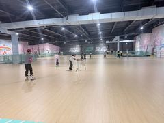 -极限PLAY运动娱乐新世界·团建派对潮玩休闲馆·室内蹦极高空游乐园