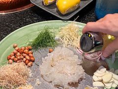 -得意咚瓜·顺德鱼生·冬瓜火锅(深圳首店)