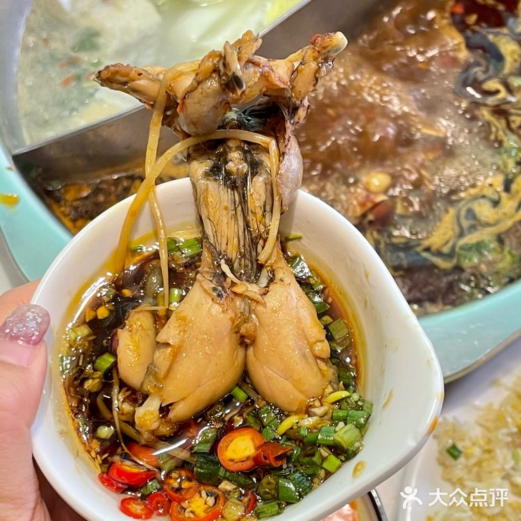 广州！这家18年老味道的田鸡真的嘎嘎香😋 