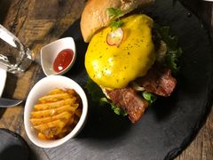 芝士汉堡-HIGH FIVE哈福手工汉堡(桂林路店)