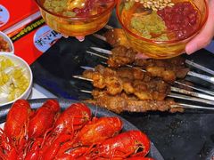-钳小柒龙虾烧烤大排档川湘菜(长寿路店)
