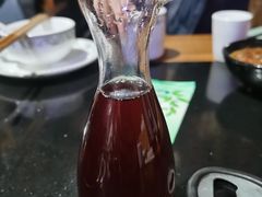 -果松木炭酸菜铜火锅·外婆参鸡汤