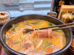 -银米·云南传统过桥米线(双廊黑金冠店)