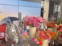 -天津波士信达奔驰4S店(卫津南路店)