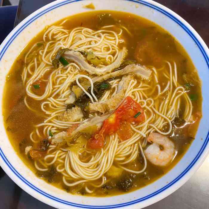 春笋面馆(云亭店)-"位于云顾路比较靠近澄杨路的位置,门面是朝.