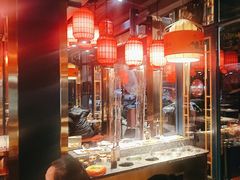 -爱你您·自家鱼塘·活水喷泉鱼火锅(八里店)