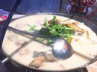 说辣不像辣,说麻又不麻,奇奇怪怪,不知道什么味道