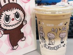 -瑞幸咖啡(科尔达大厦店)