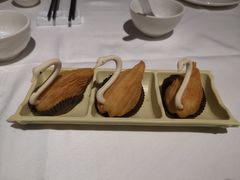 榴莲千丝酥-稻香酒家·34年老字号·港式粤菜(汉街店)