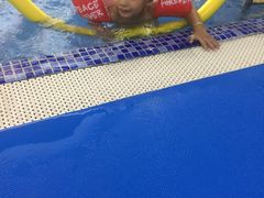 -贝贝鲸亲子游泳俱乐部(富城商楼店)