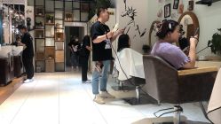 -妃格美发沙龙·烫发·染发
