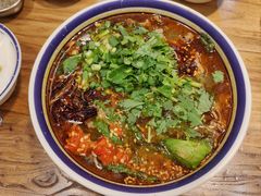 -云阿蛮云南生烫牛肉米线(奉贤路店)