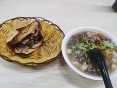 -洪峰浩老北京烧饼夹肉(角门路店)