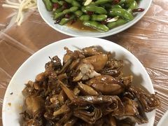 卤牛蛙-蓝精灵饺子店