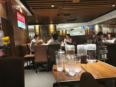 大堂-海底捞火锅鲜切牛肉主题店(长寿路店)