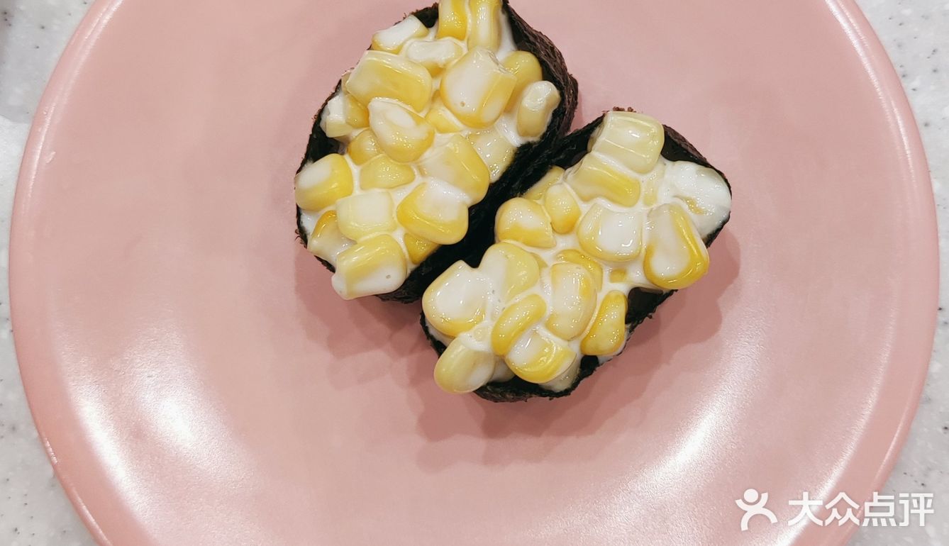尖沙咀地铁站B2出口的争鲜回转寿司体验