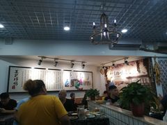 大堂-八两八金·莱芜特色炒鸡(市南漳浦路店)