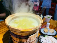 养颜花胶鸡-捞围鲜·港式打边炉(海阳路店)