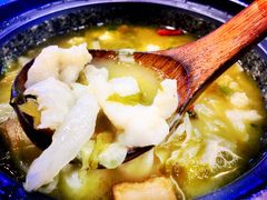 石锅酸菜鱼-周鱼小馆石锅酸菜鱼(活力汇店)